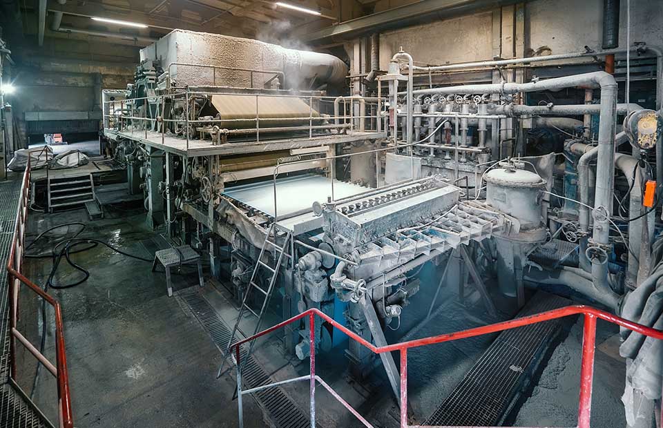 Chesterton EPS for pulp and paper machine